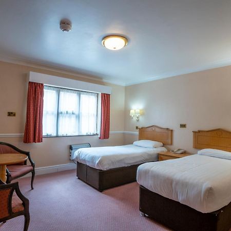 Beaufort Park Hotel Mold Bagian luar foto