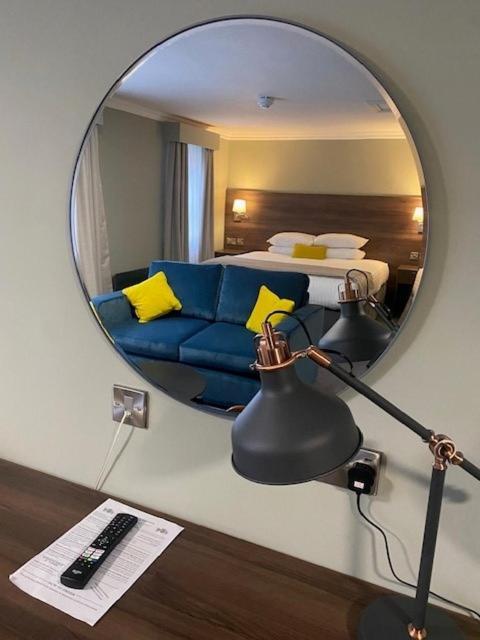 Beaufort Park Hotel Mold Bagian luar foto