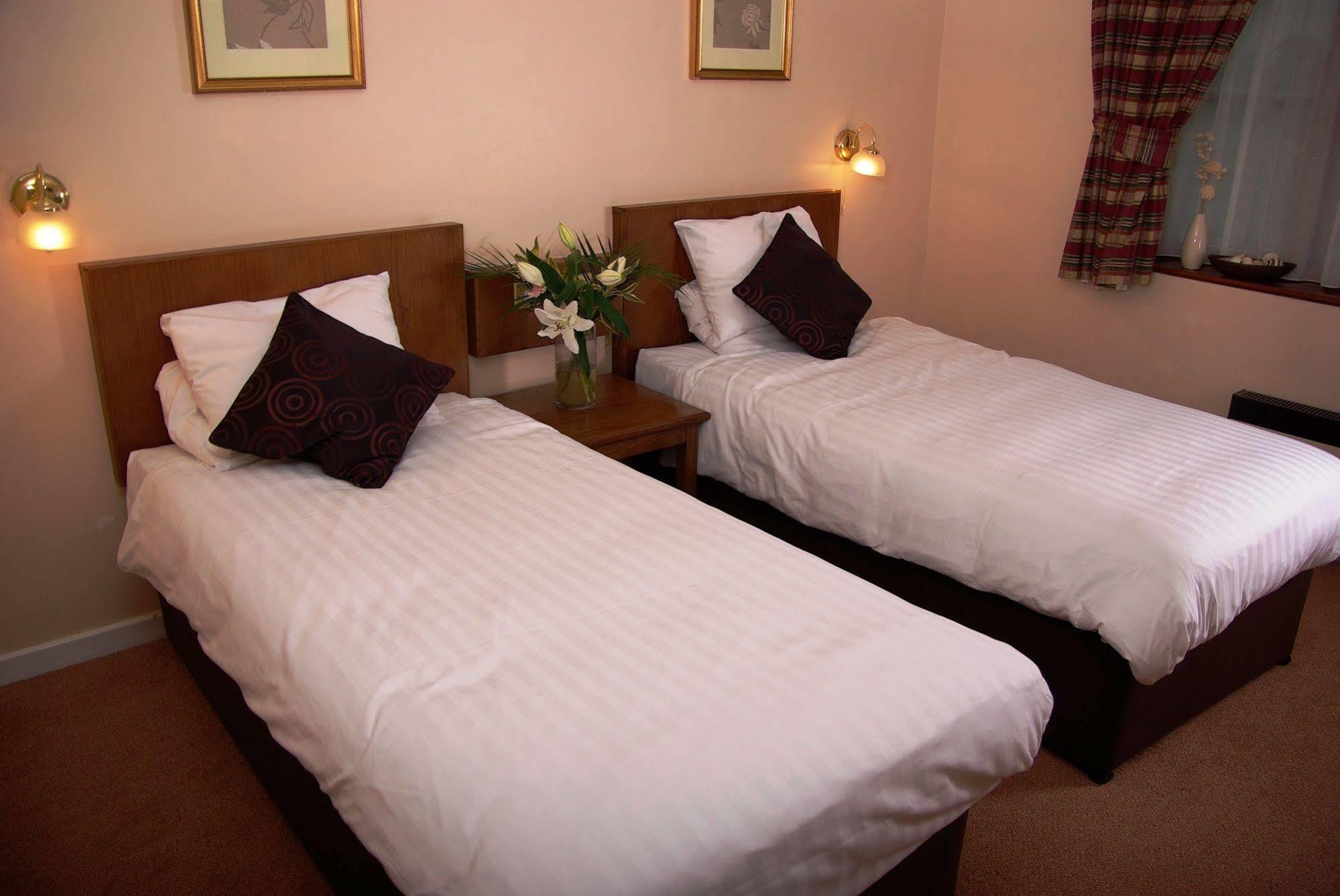 Beaufort Park Hotel Mold Ruang foto