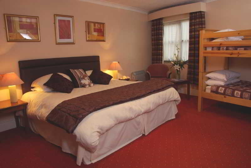 Beaufort Park Hotel Mold Bagian luar foto